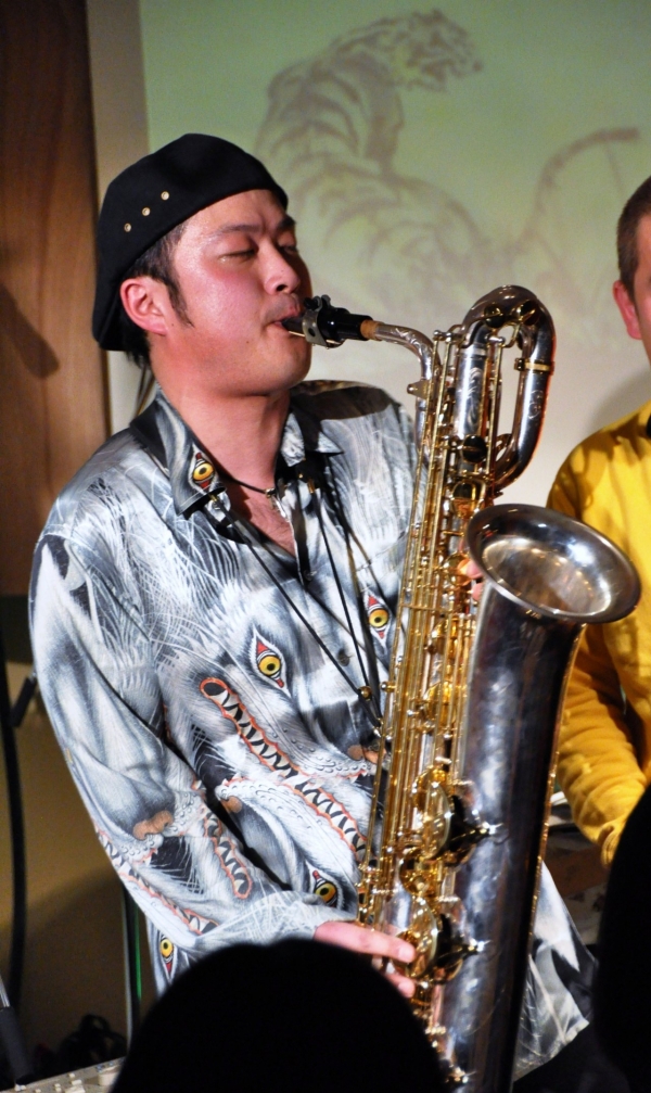 Shinji Ide YANAGISAWA Saxophones Official website